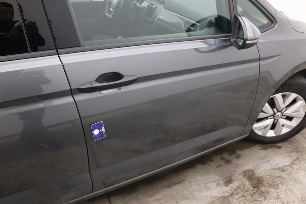 Volkswagen Touran 2016 фото 12