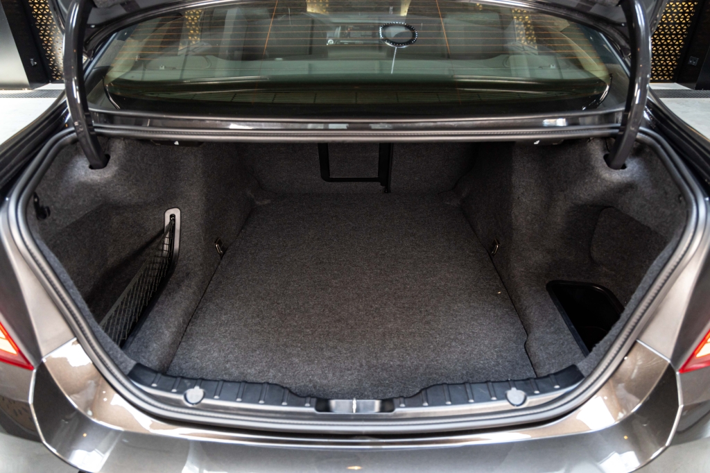 BMW 5 Series 2015 фото 33