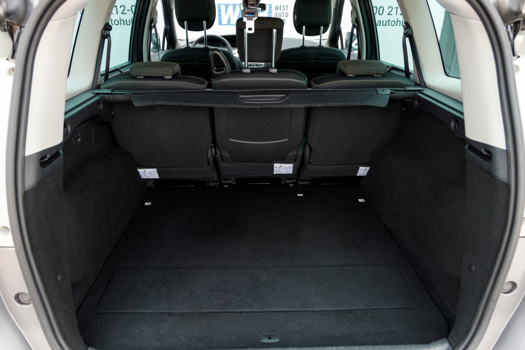 Renault Megane Scenic Grand  2010 photo 17