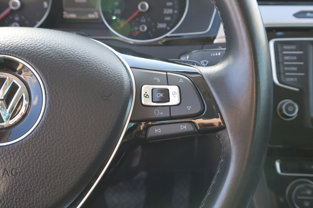 Volkswagen Passat B8 Highline photo 9