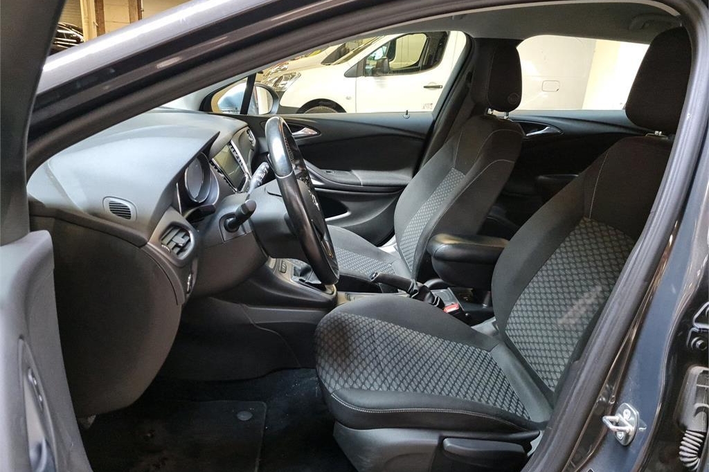 Opel Astra Sports Tourer 2016 photo 5