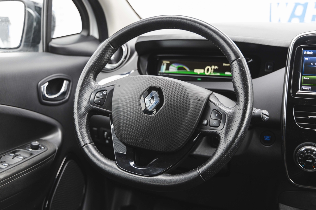 Renault Zoe 2016 фото 21
