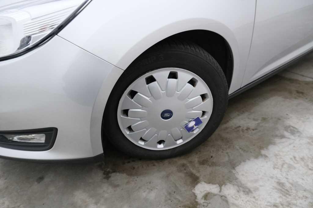 Ford Focus Tunier 2016 photo 25