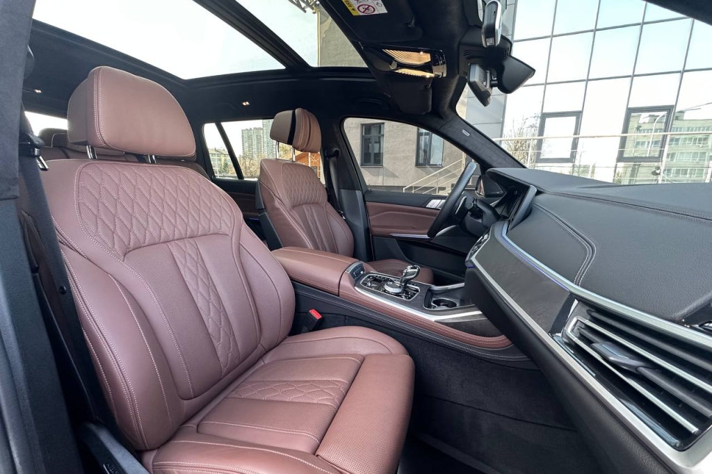 BMW X7 M50d 2020 photo 14