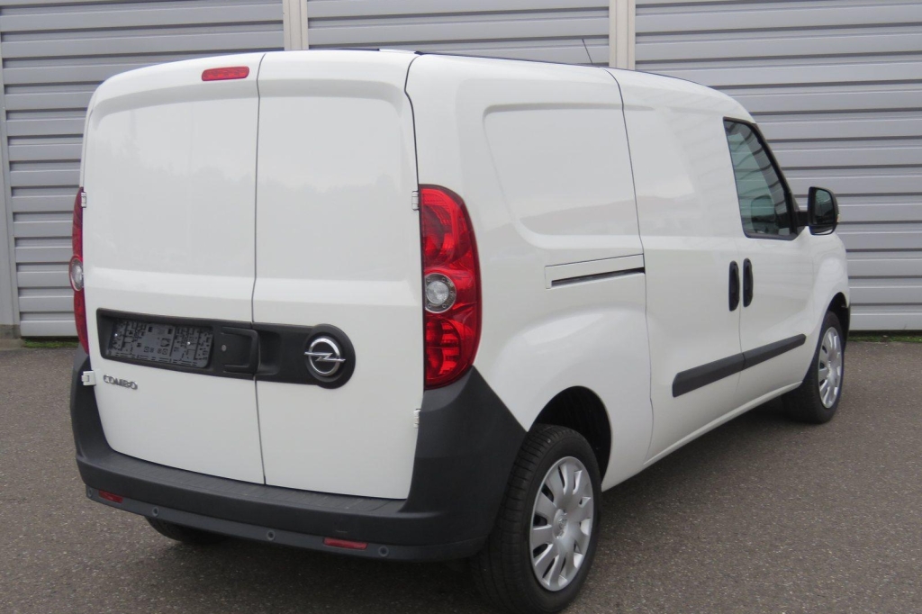 Opel Combo 2018 photo 1