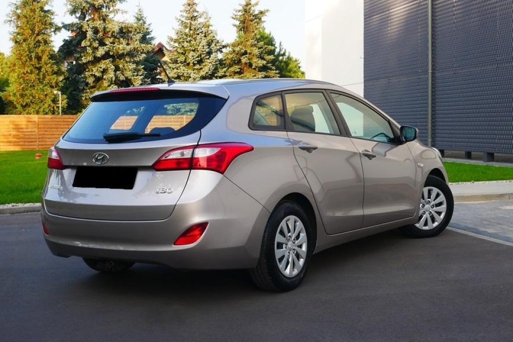 Hyundai i30 CW 2017 photo 2