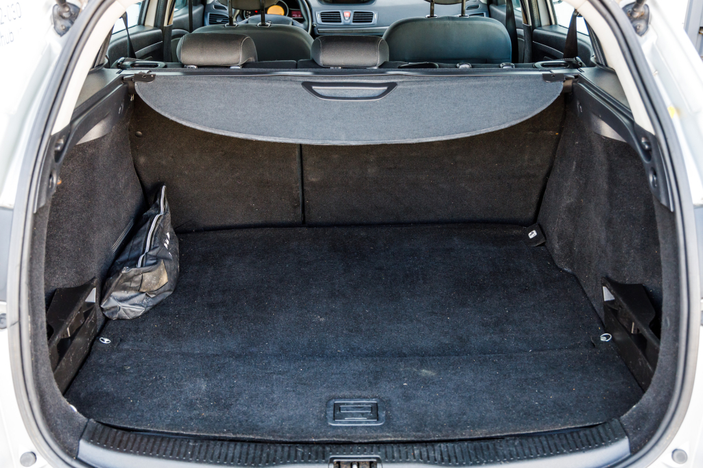 Renault Megane 2010 фото 8