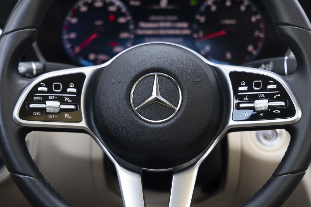 Mercedes-Benz C-Class C300 4Matic 2019 photo 43