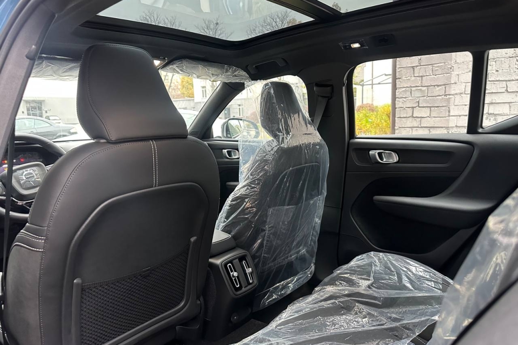 Volvo XC40 Recharge P8 Electric 78 kWh 2023 photo 14