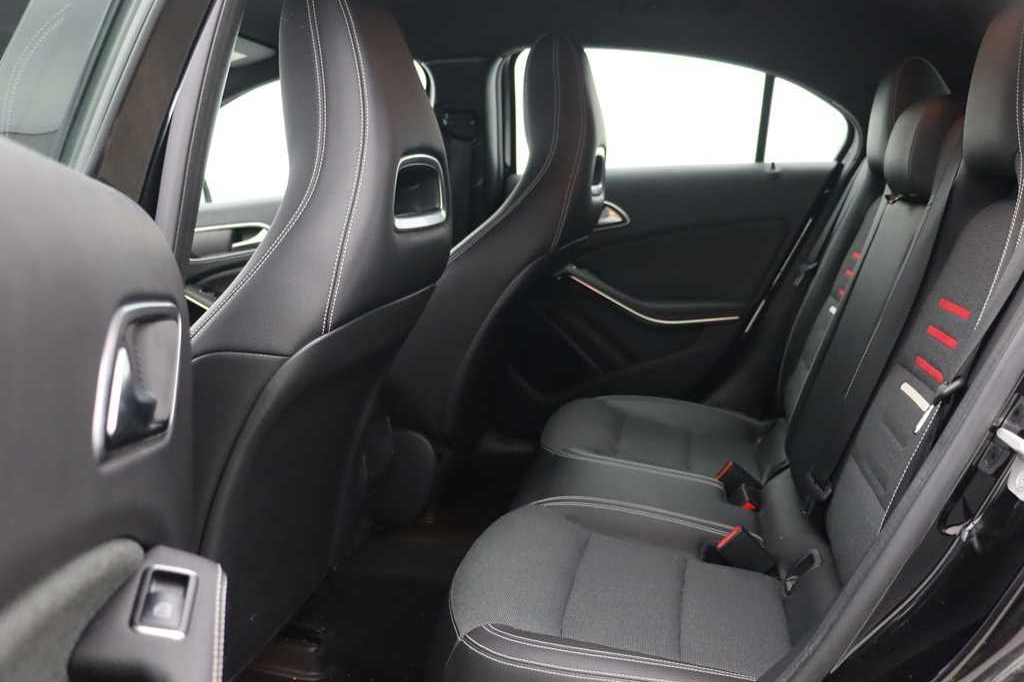 Mercedes-Benz A-Klasse 2016 photo 4