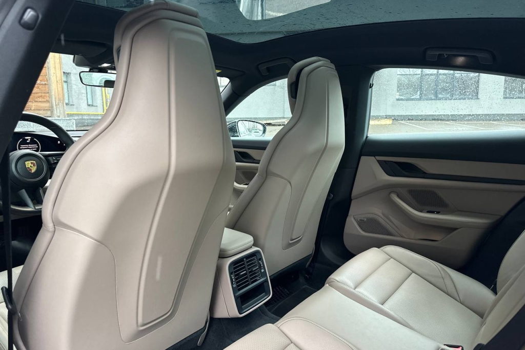 Porsche Taycan 4S 2020 photo 19