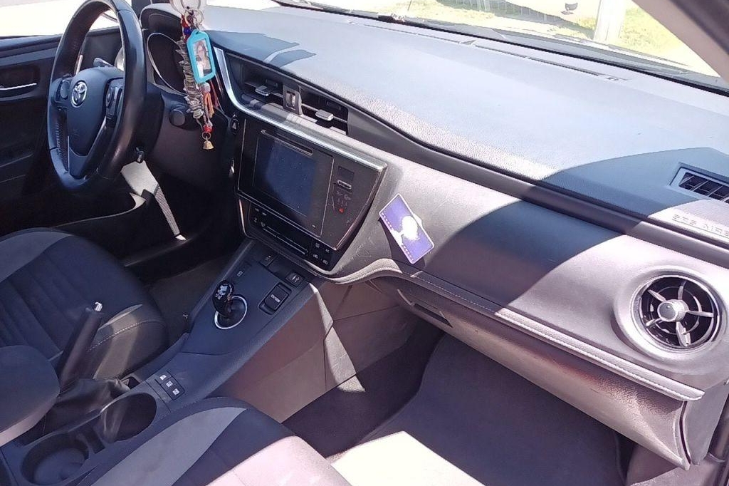 Toyota Auris Touring Sports 2016 photo 59