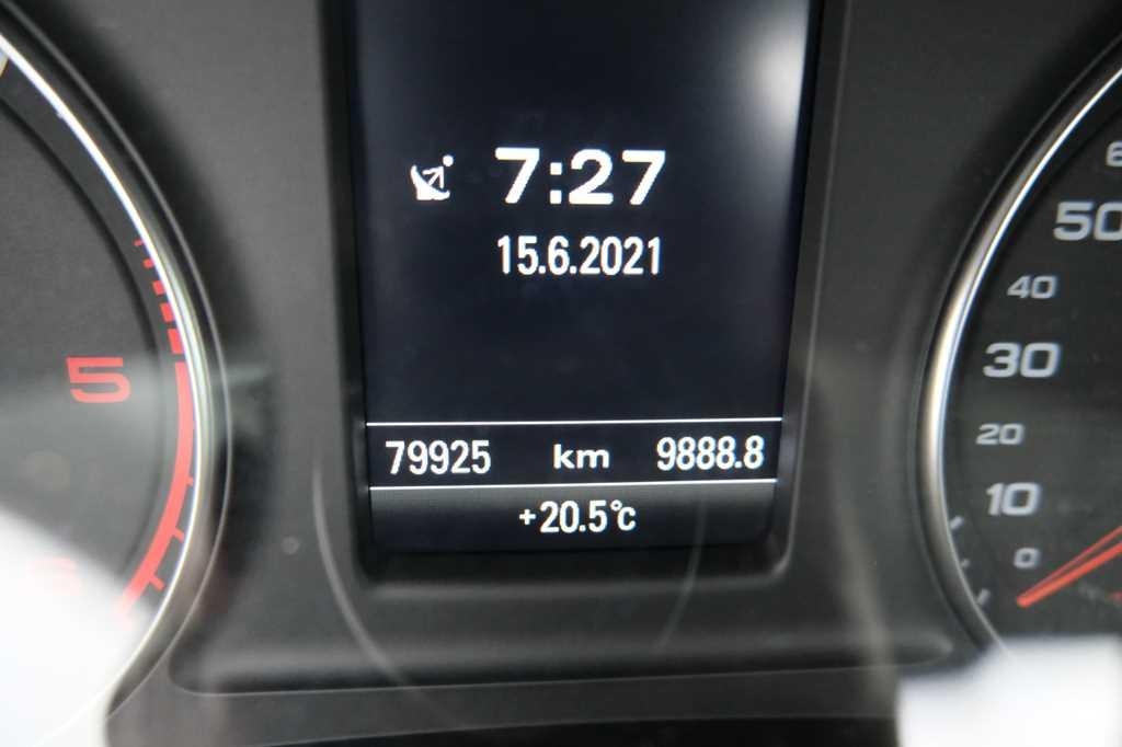 Audi Q3 2017 фото 7