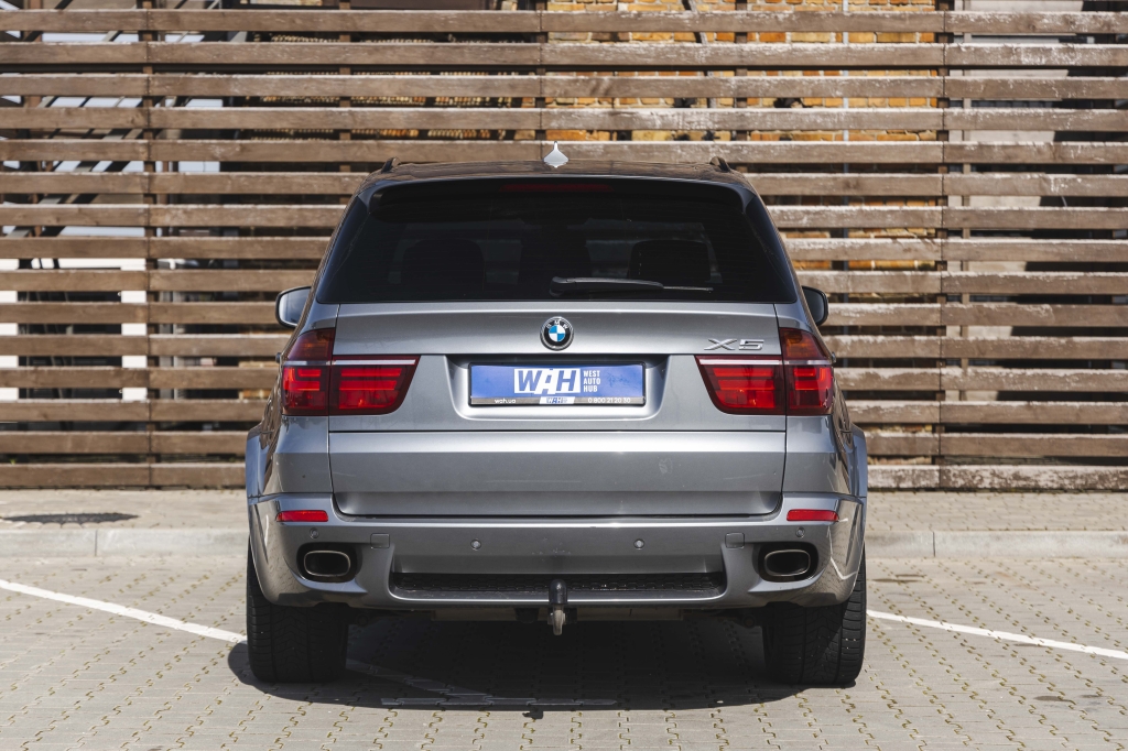 BMW X5 2010 фото BMW X5 2010 фото 8