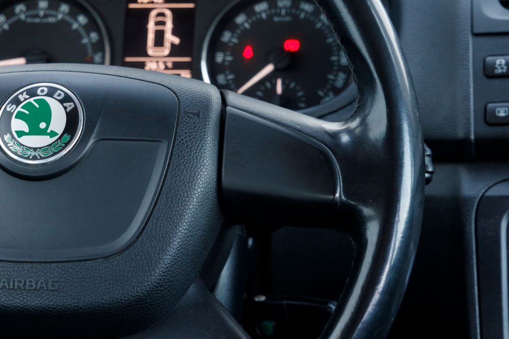 Skoda Fabia 2011 фото 16