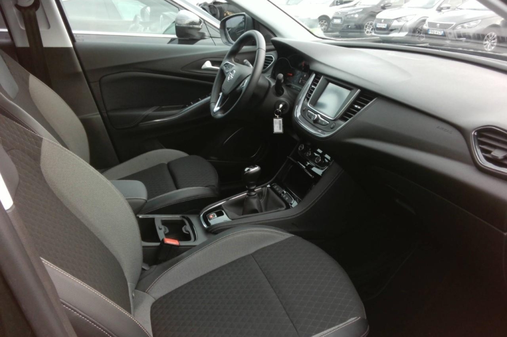 Opel Grandland X 2020 photo 4