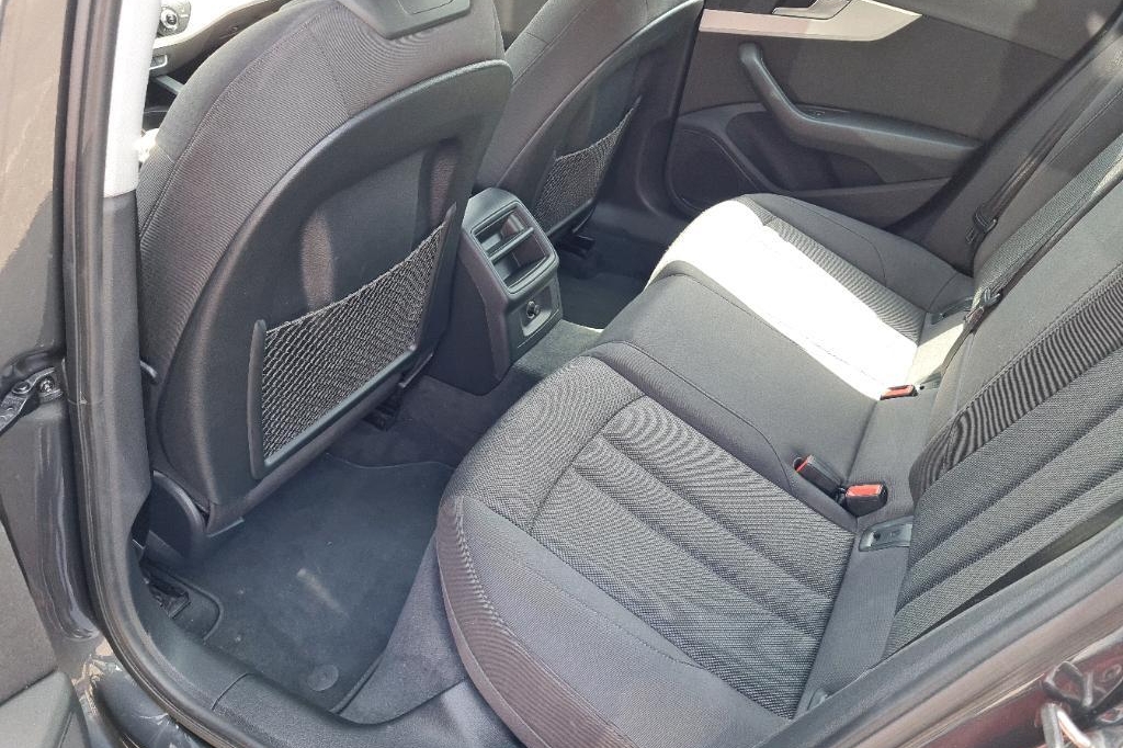 Audi A4 Avant 2016 фото 8