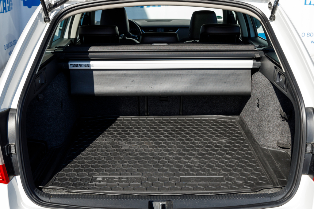 Skoda Octavia Laurin&Klement 2014 фото 36