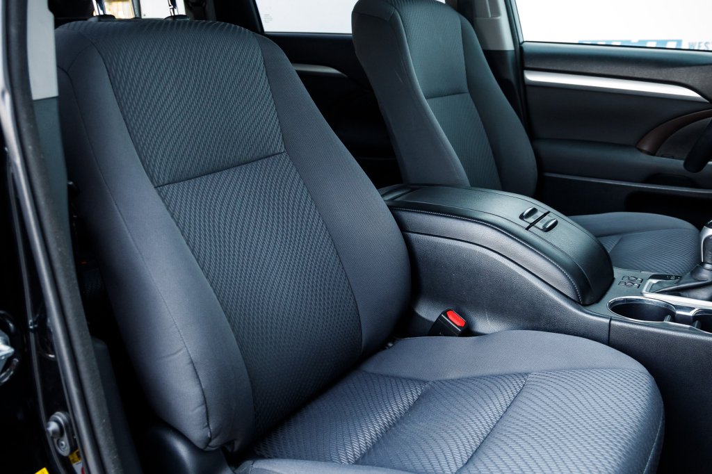 Toyota Highlander 2015 фото 9