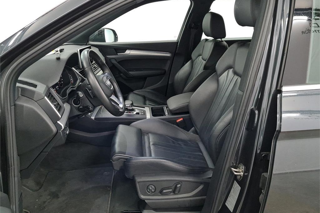 Audi Q5 2017 фото 2