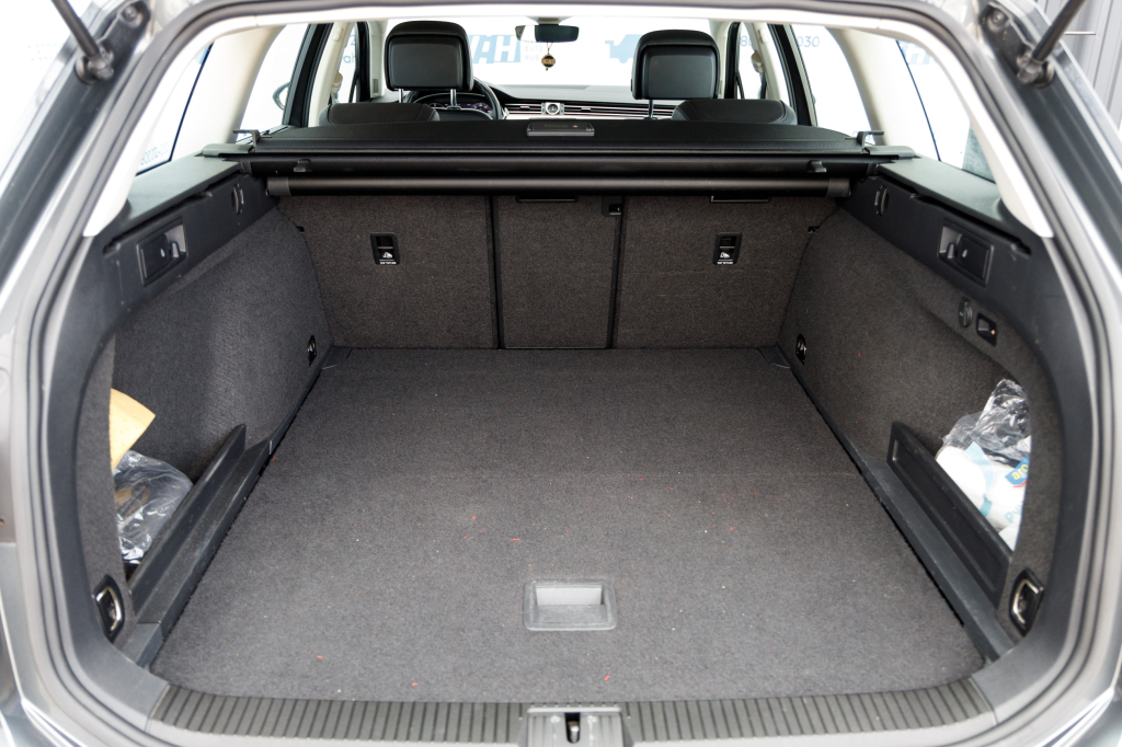 Volkswagen Passat B8 Highline 4Motion 2016 фото 31