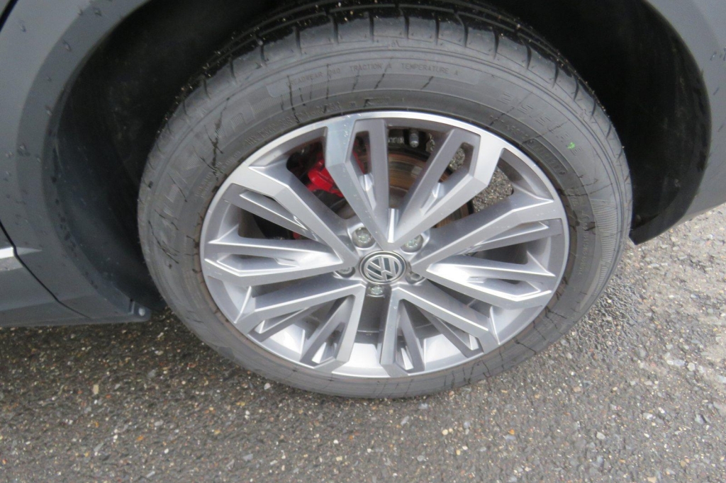 Volkswagen T-Roc 2019 фото 1