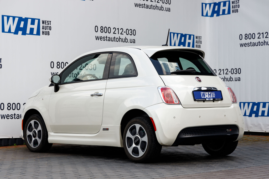 Fiat 500 E 2015 фото 19