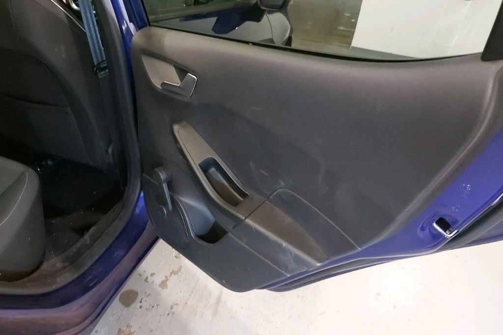 Ford Fiesta 2018 фото 26