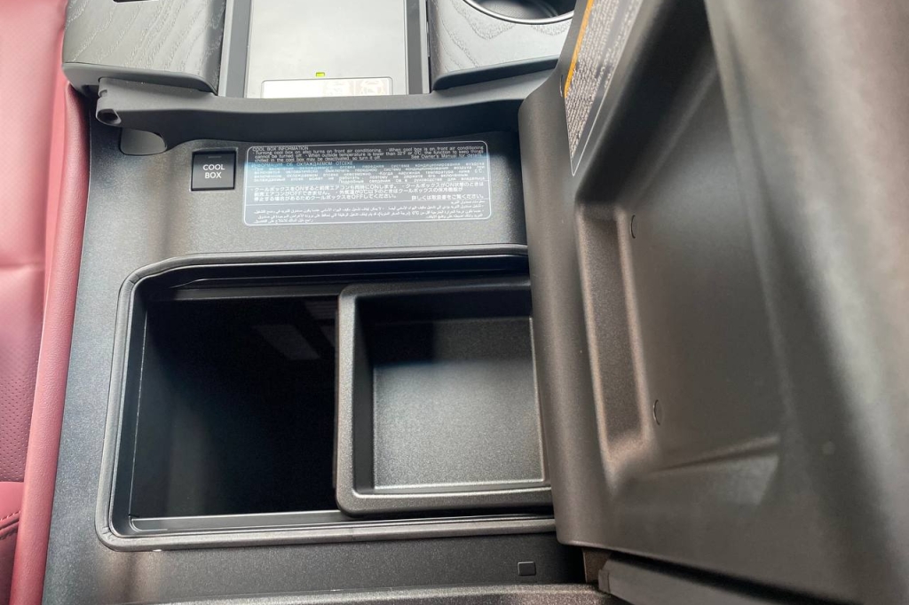 Lexus LX 500d 2022 фото 21