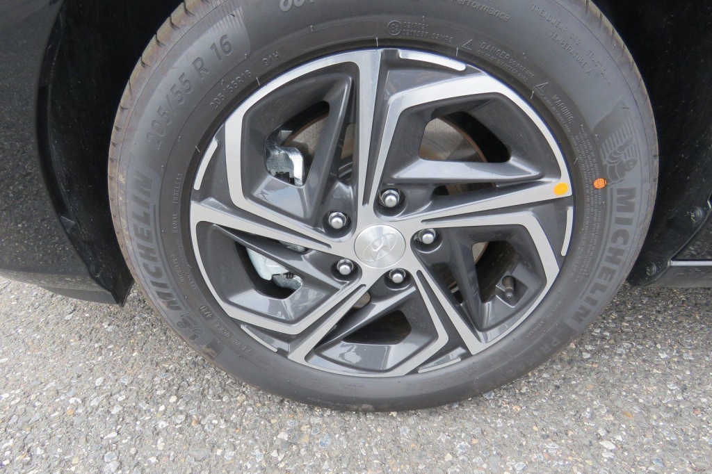 Hyundai i30 Wagon 2021 photo 2