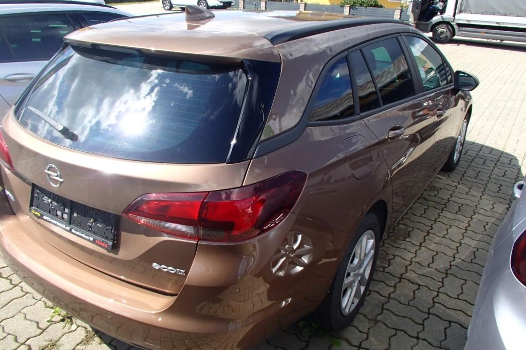 Opel Astra Sports Tourer 2017 photo 1