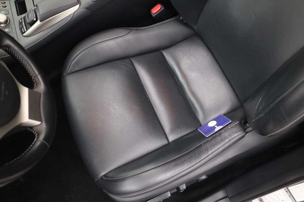 Lexus CT 2016 photo 14