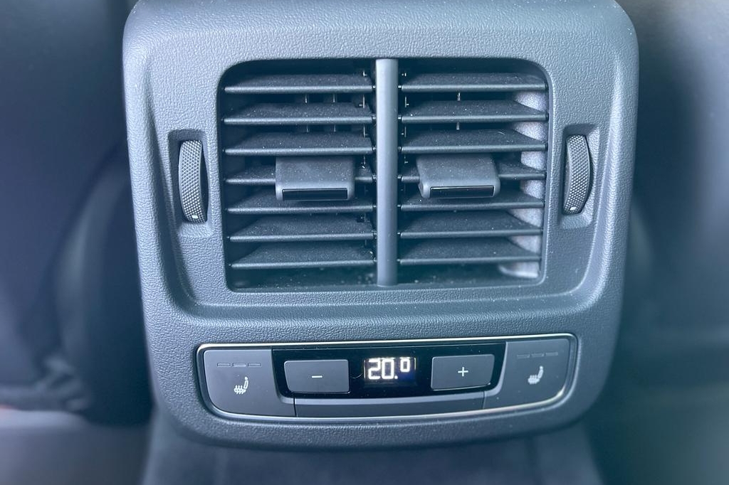 Audi e-tron GT 2021 фото 17