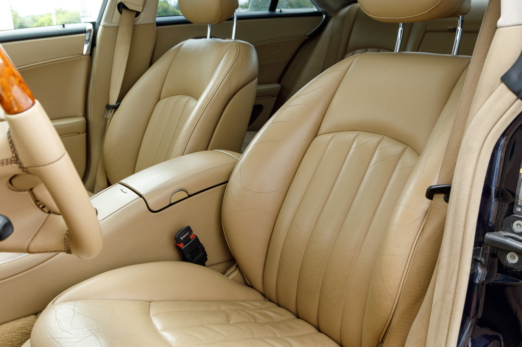 Mercedes-Benz CLS 500 2005 photo 1