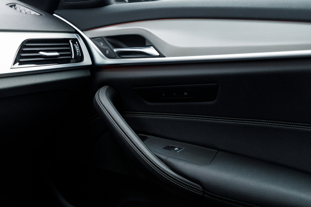 BMW 540 i xDrive 2017 фото 35