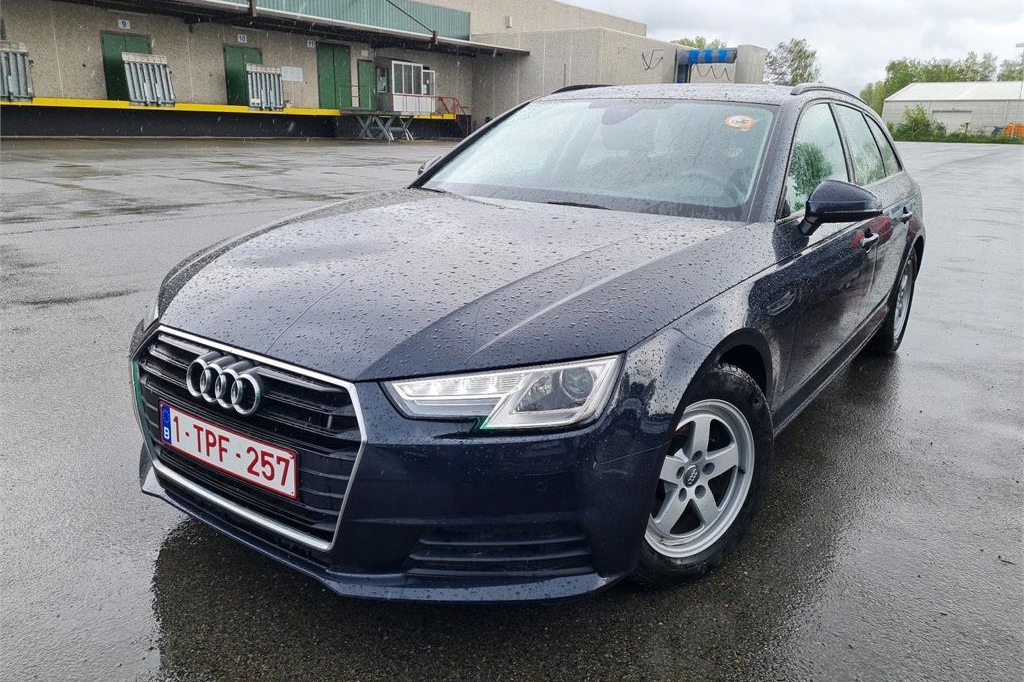 Audi A4 Avant 2018 фото 5
