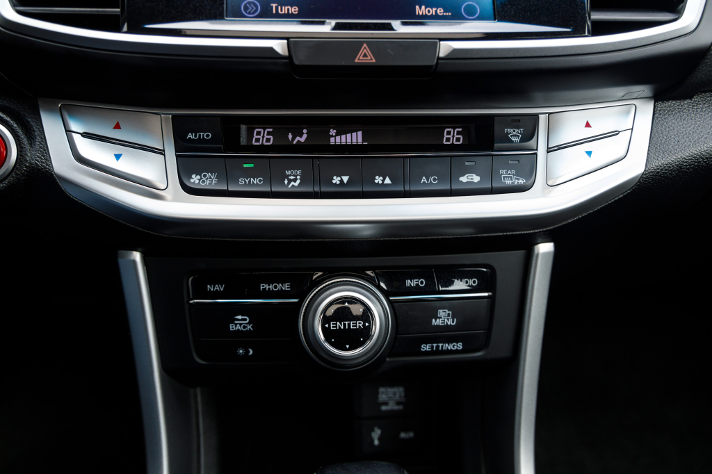 Honda Accord EXL photo 16