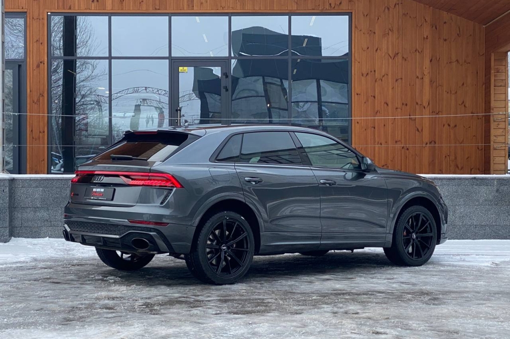 Audi RS Q8 2022 photo 5