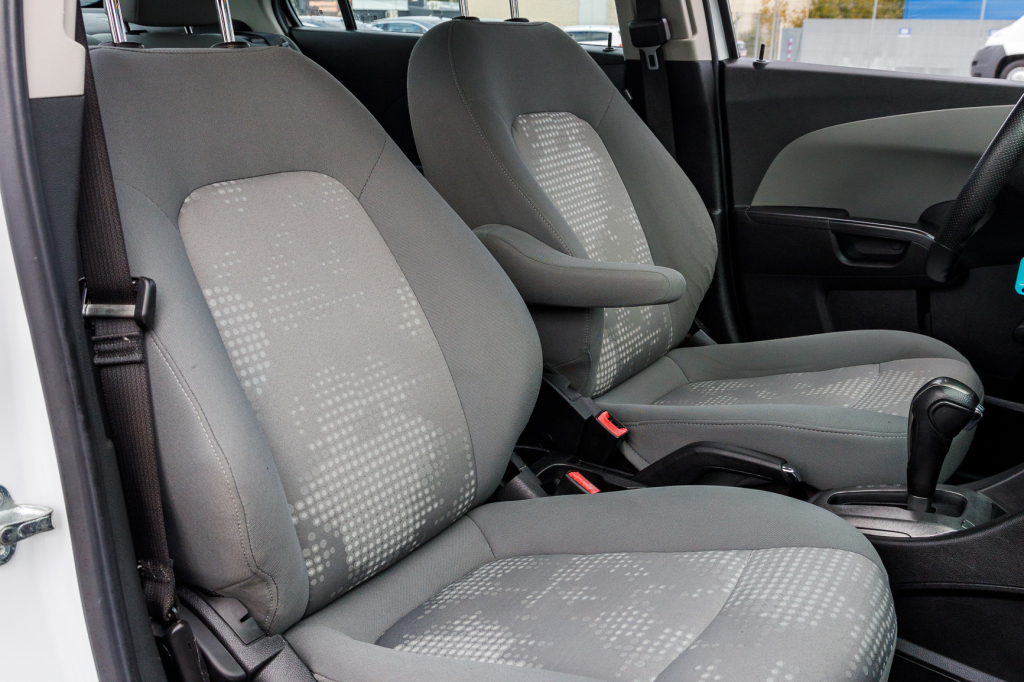 Chevrolet Sonic LS 2013 фото 13