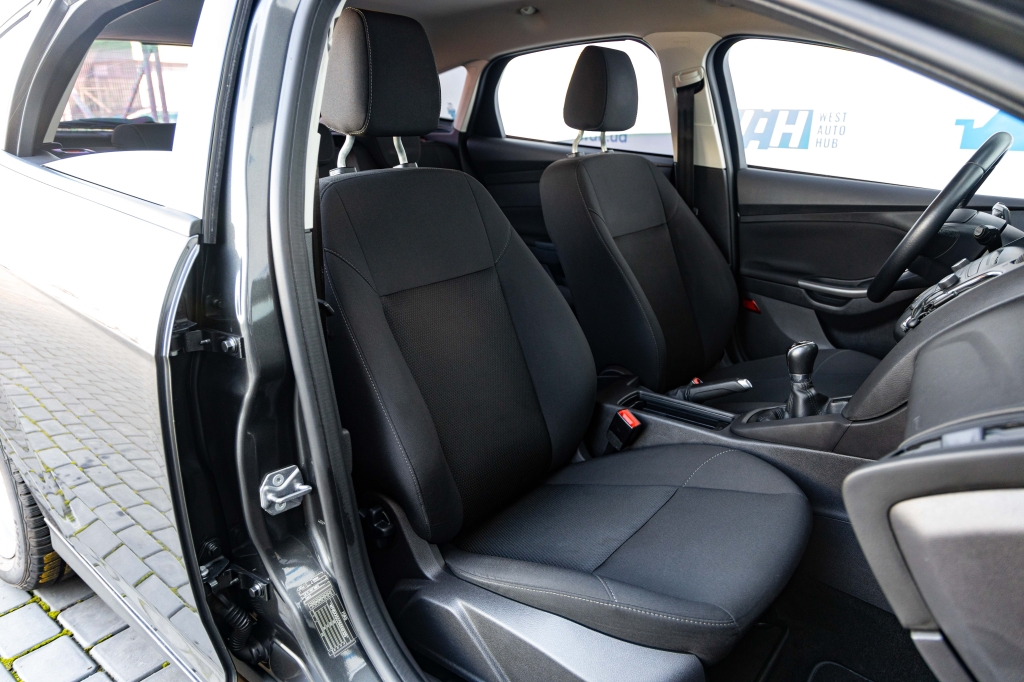 Ford Focus 2016 photo 25