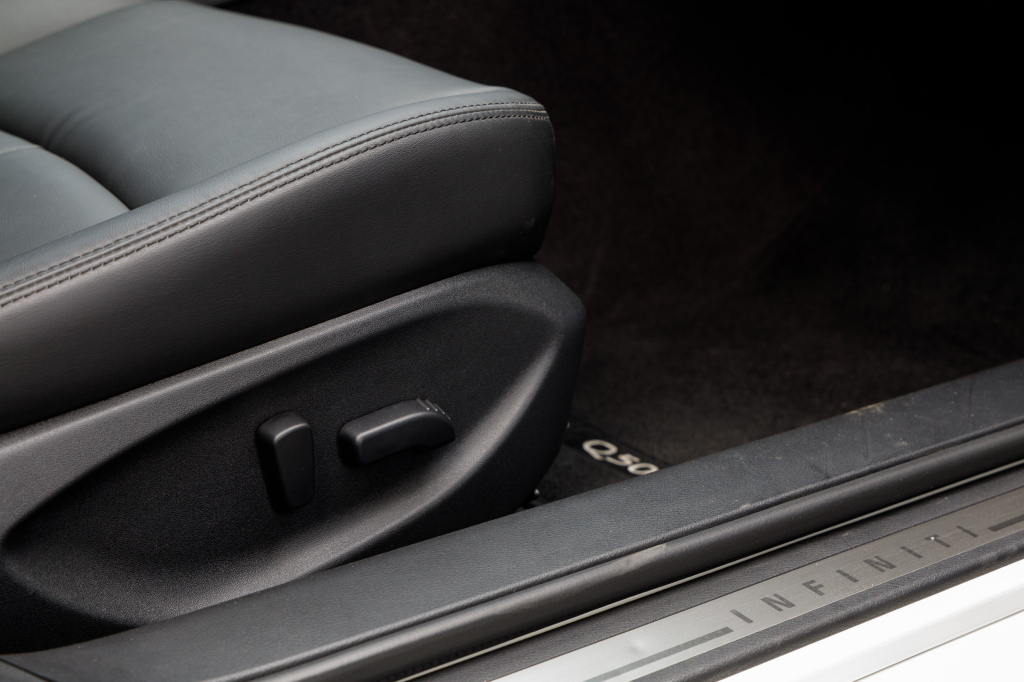 Infiniti Q50 фото 24