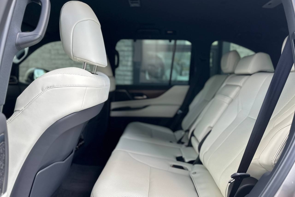 Lexus LX 500d 2022 фото 18