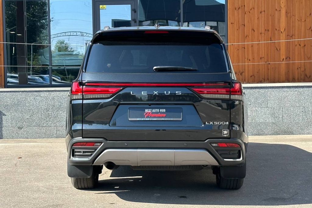 Lexus LX 500d 2023 photo 4