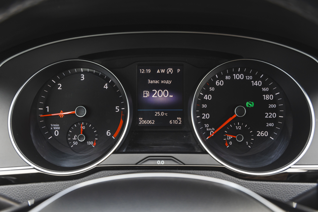 Volkswagen Passat R-Line 4Motion 2018 photo 18