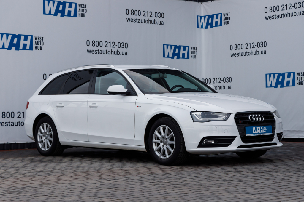 Audi A4 S Line photo 2