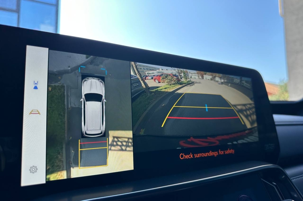 Lexus LX 500d 2023 photo 25