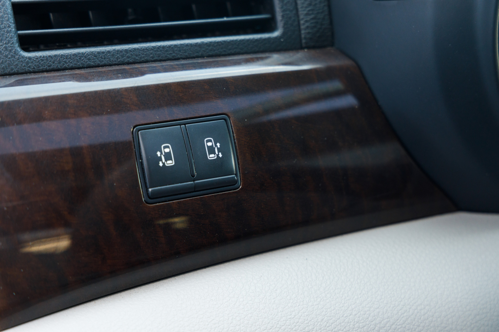 Nissan Quest 2012 фото 33