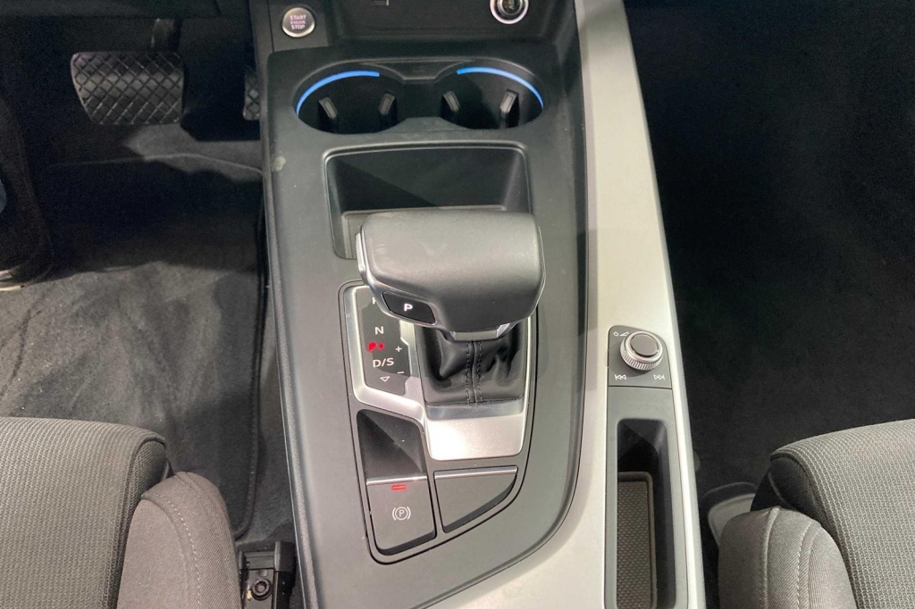 Audi A4 2020 photo 6