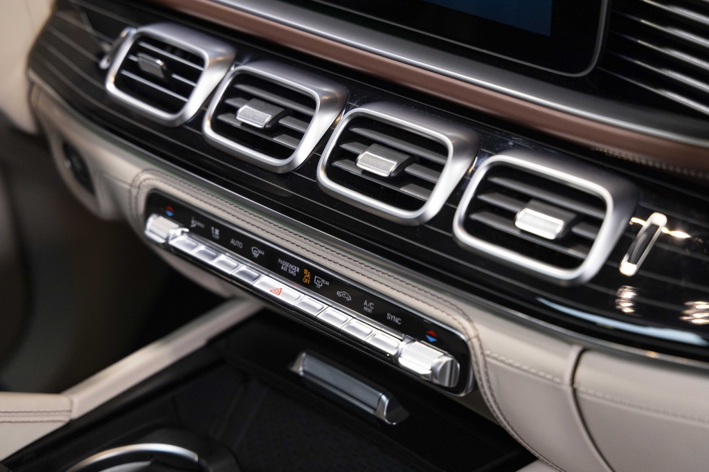 Mercedes-Benz Maybach GLS 600 2022 photo 33