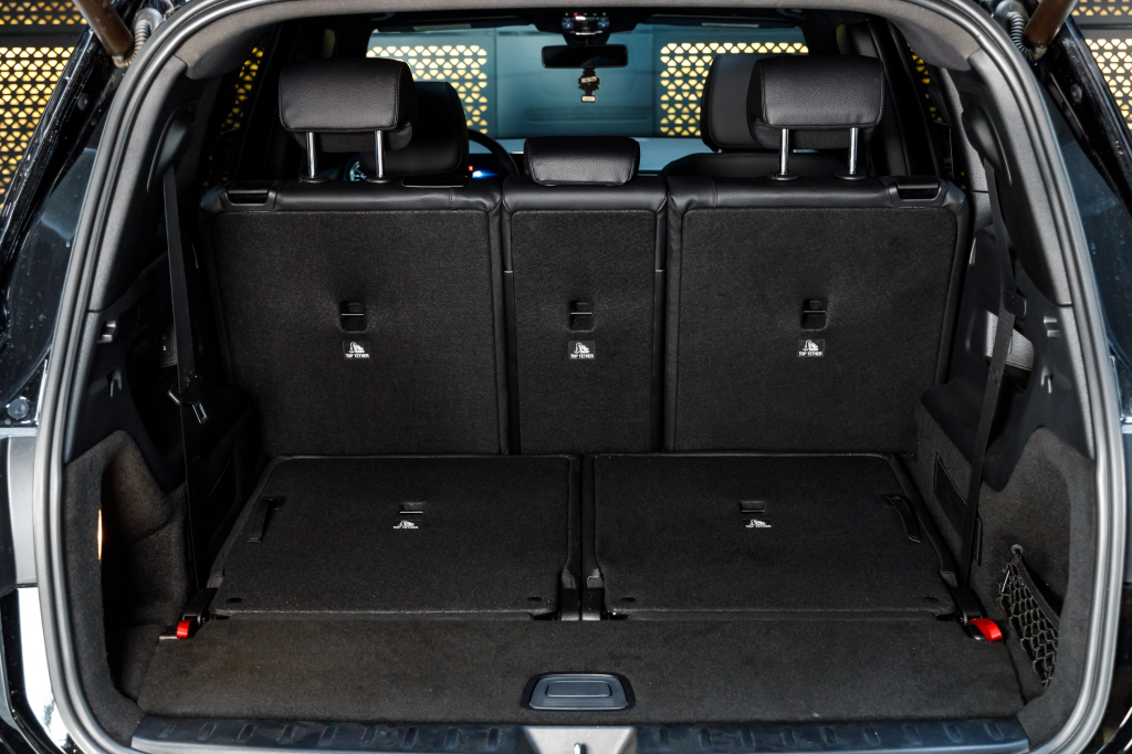 Mercedes-Benz GLB-Class 250 2020 photo 14